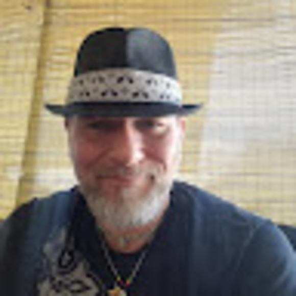 Meet your Posher, David - Picture 1 of 1